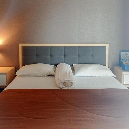 בקאסי Redliving Apartemen Grand Kamala Lagoon - Pekayon Tower Barclay North מראה חיצוני תמונה