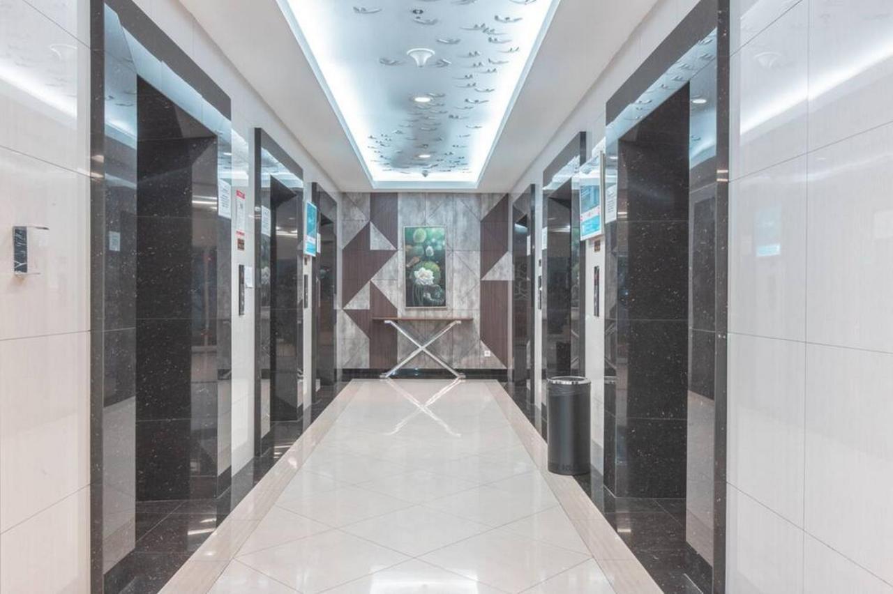 בקאסי Redliving Apartemen Grand Kamala Lagoon - Pekayon Tower Barclay North מראה חיצוני תמונה